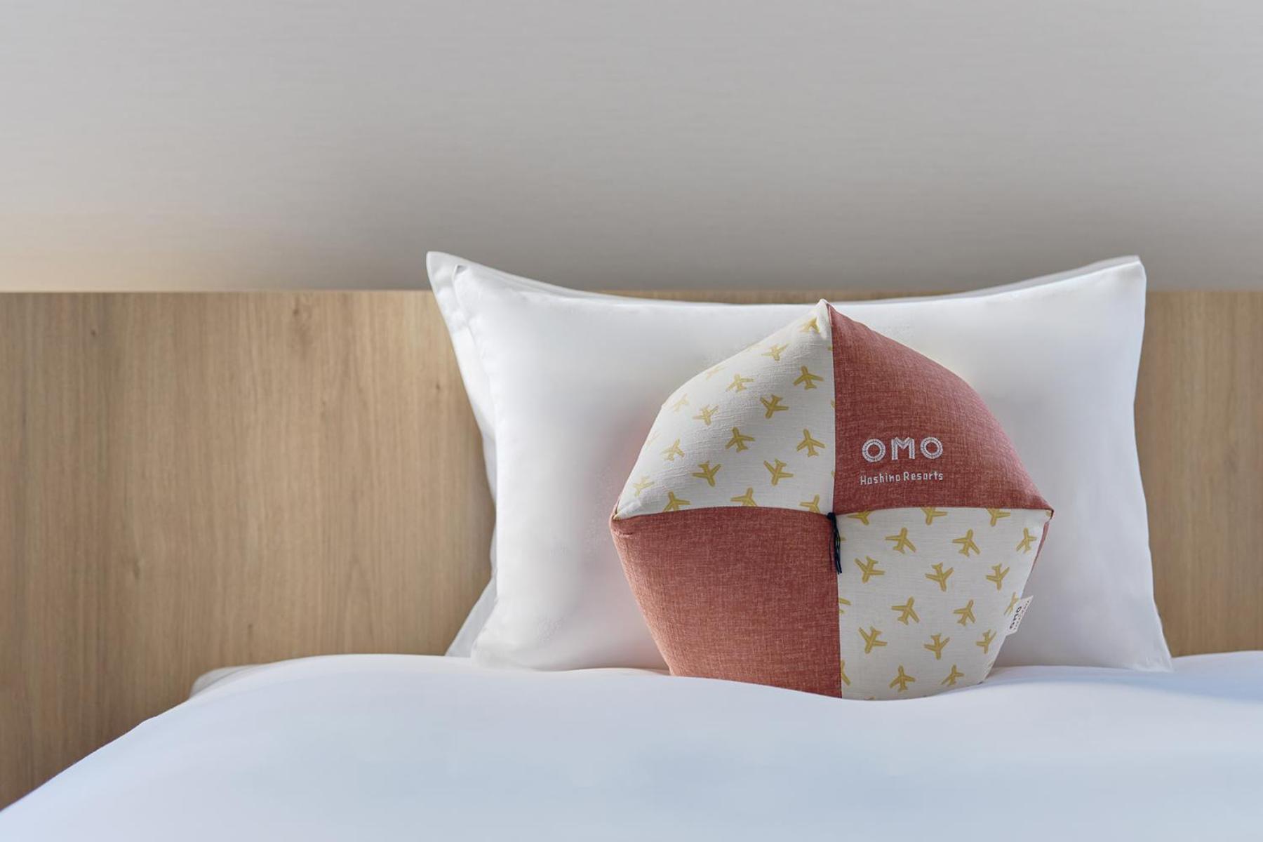 Omo Kansai Airport By Hoshino Resorts Идзумисано Экстерьер фото OYO branded pillow