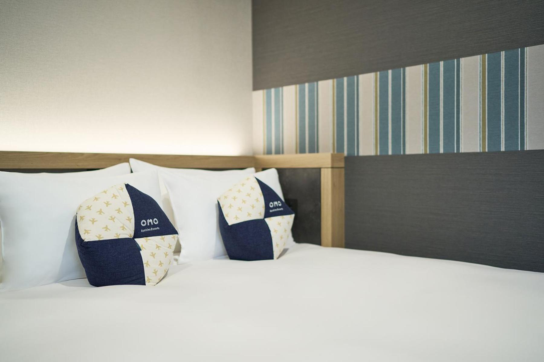 Omo Kansai Airport By Hoshino Resorts Идзумисано Экстерьер фото A bed at a hotel